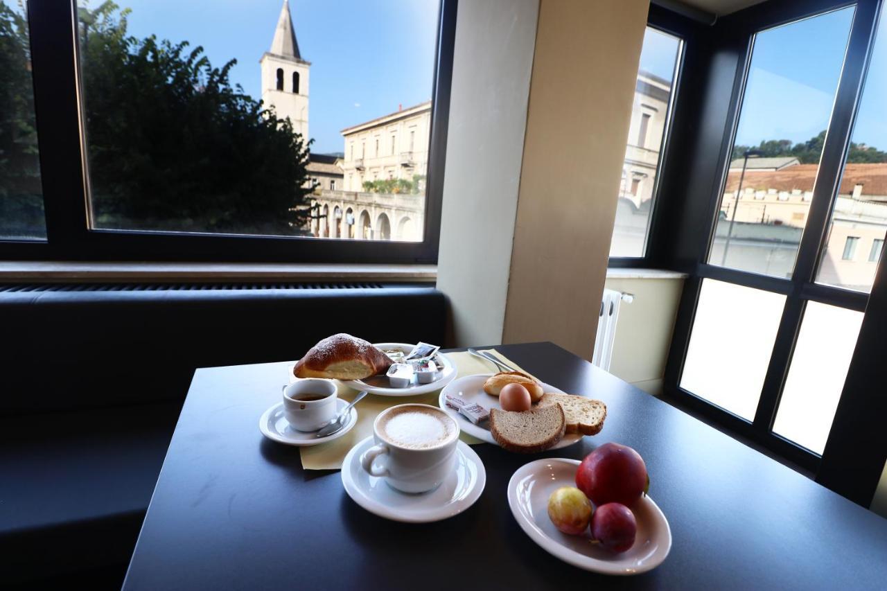 Hotel Clarici Spoleto Exterior foto