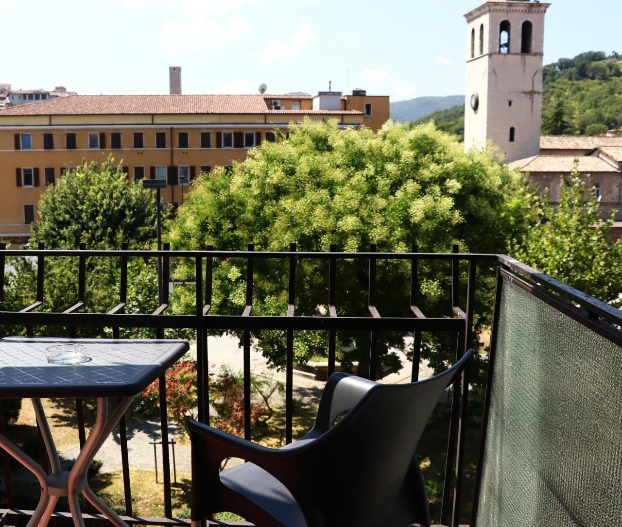 Hotel Clarici Spoleto Exterior foto